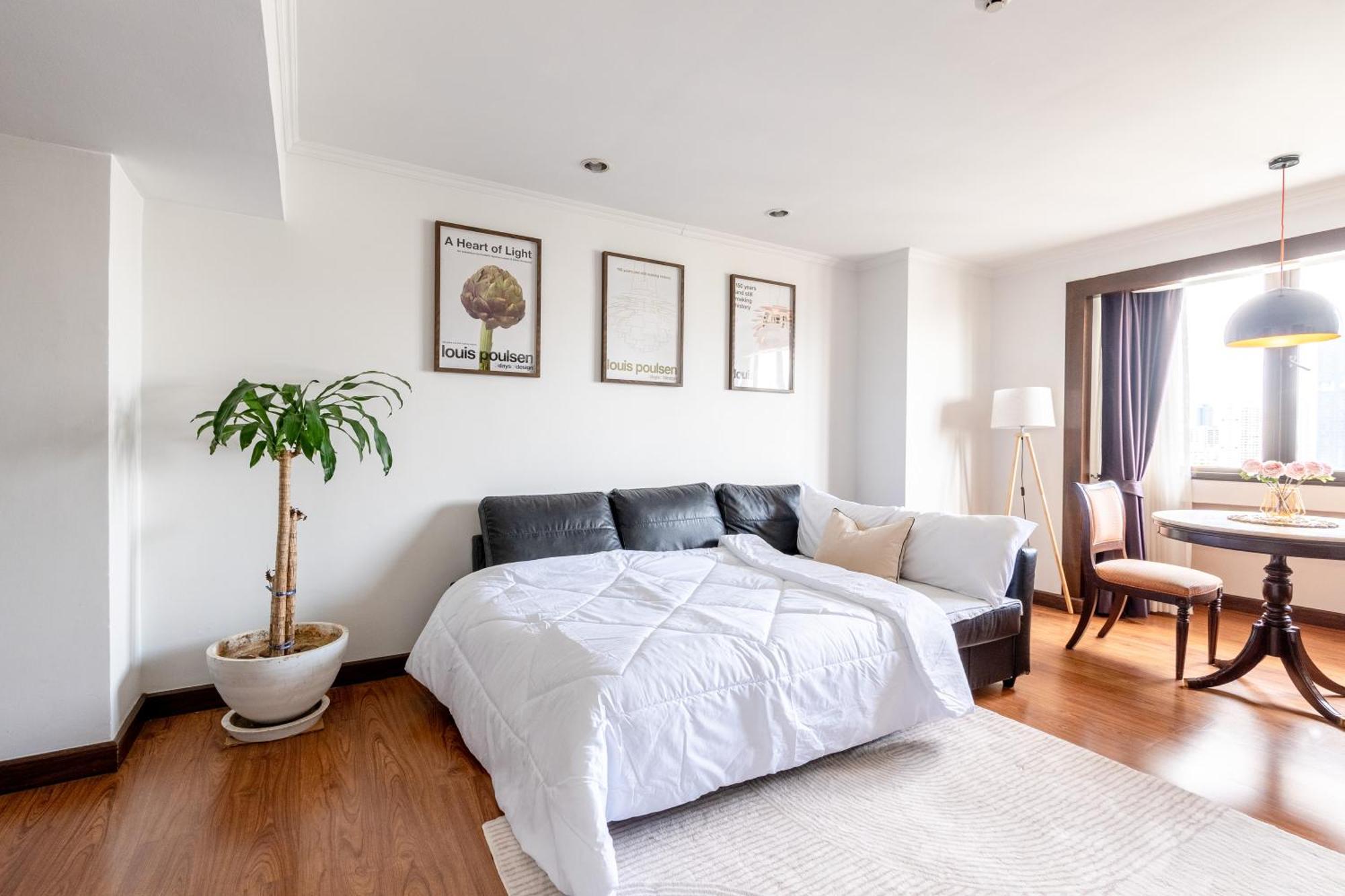 Artichoke Sukhumvit, Nana Bts Apartment *